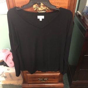 EUC Wonderly Studio V-Neck Pullover Long Sleeve Top